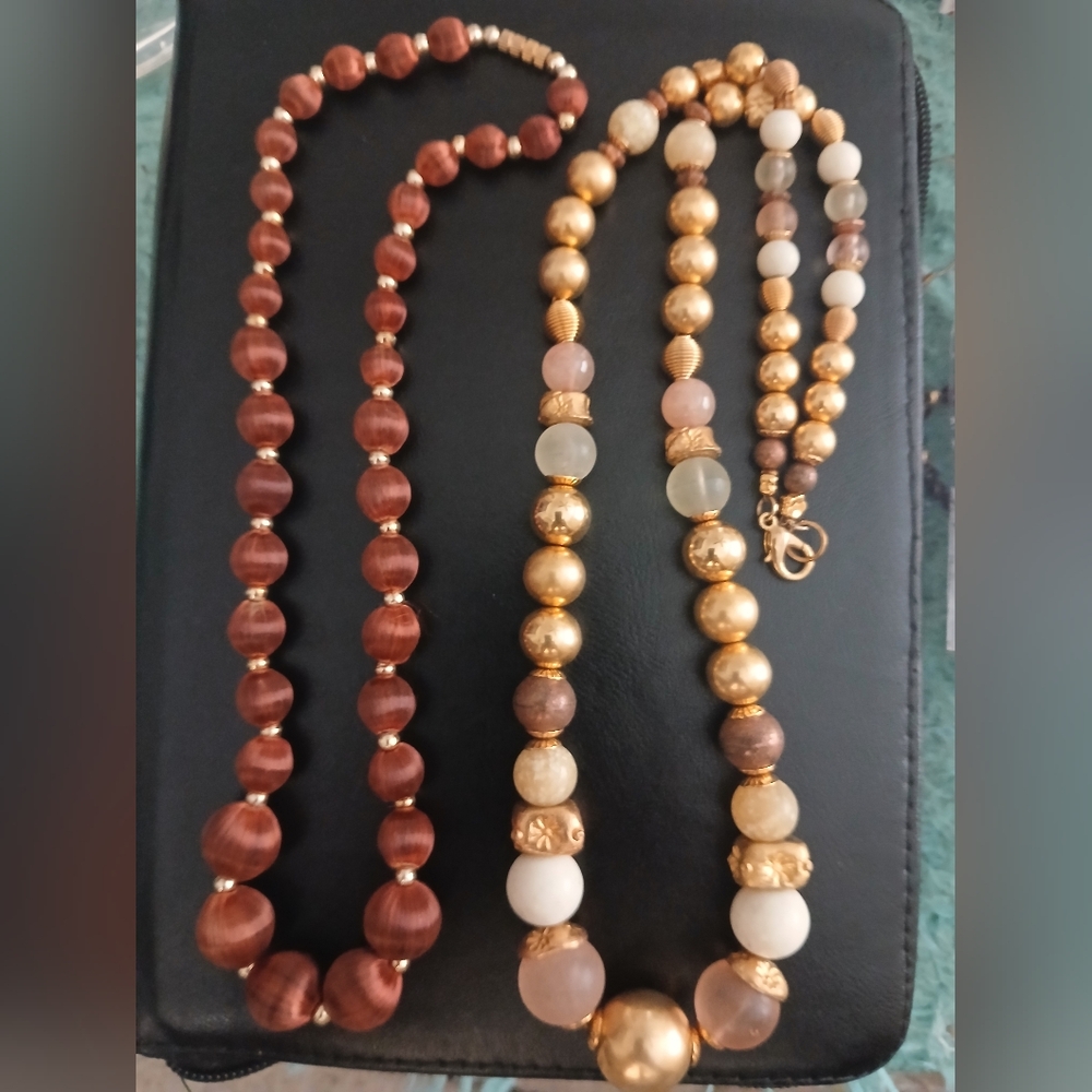 Elegant Gold and Brown Beaded Necklace